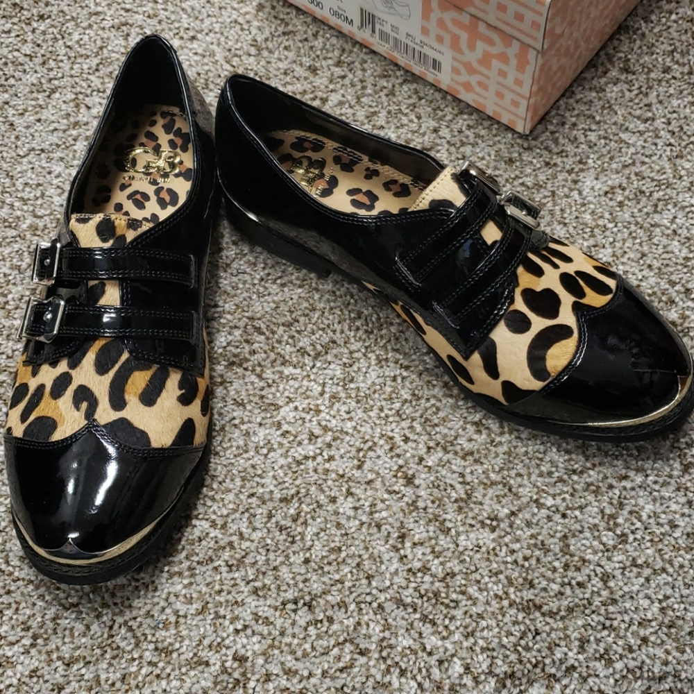 Gianni Bini cap toe black patent leopard faux hair